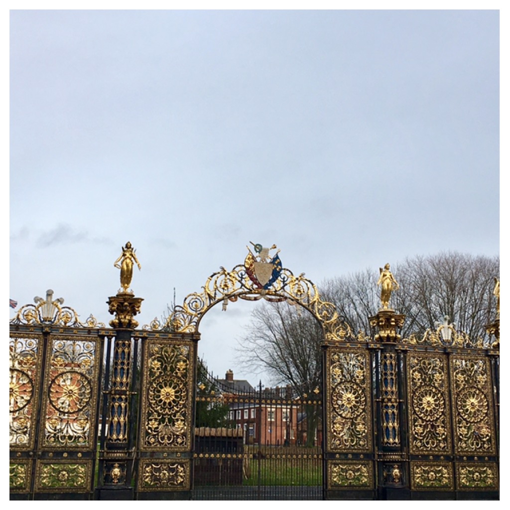 Puerta del ayuntamiento de Warrington Reino Unido